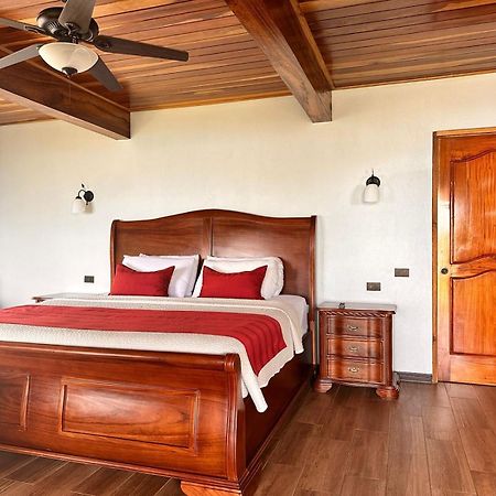 Hotel Tropico モンテベルデ エクステリア 写真